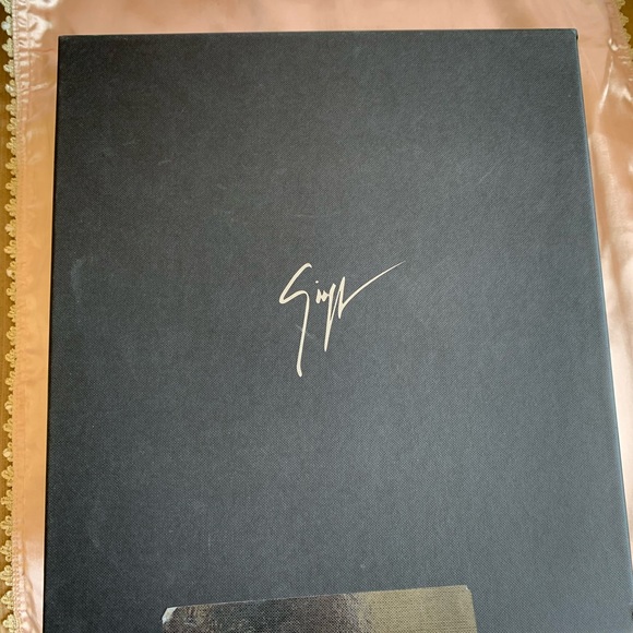 Suede Giuseppe peep toe pumps - Picture 7 of 7